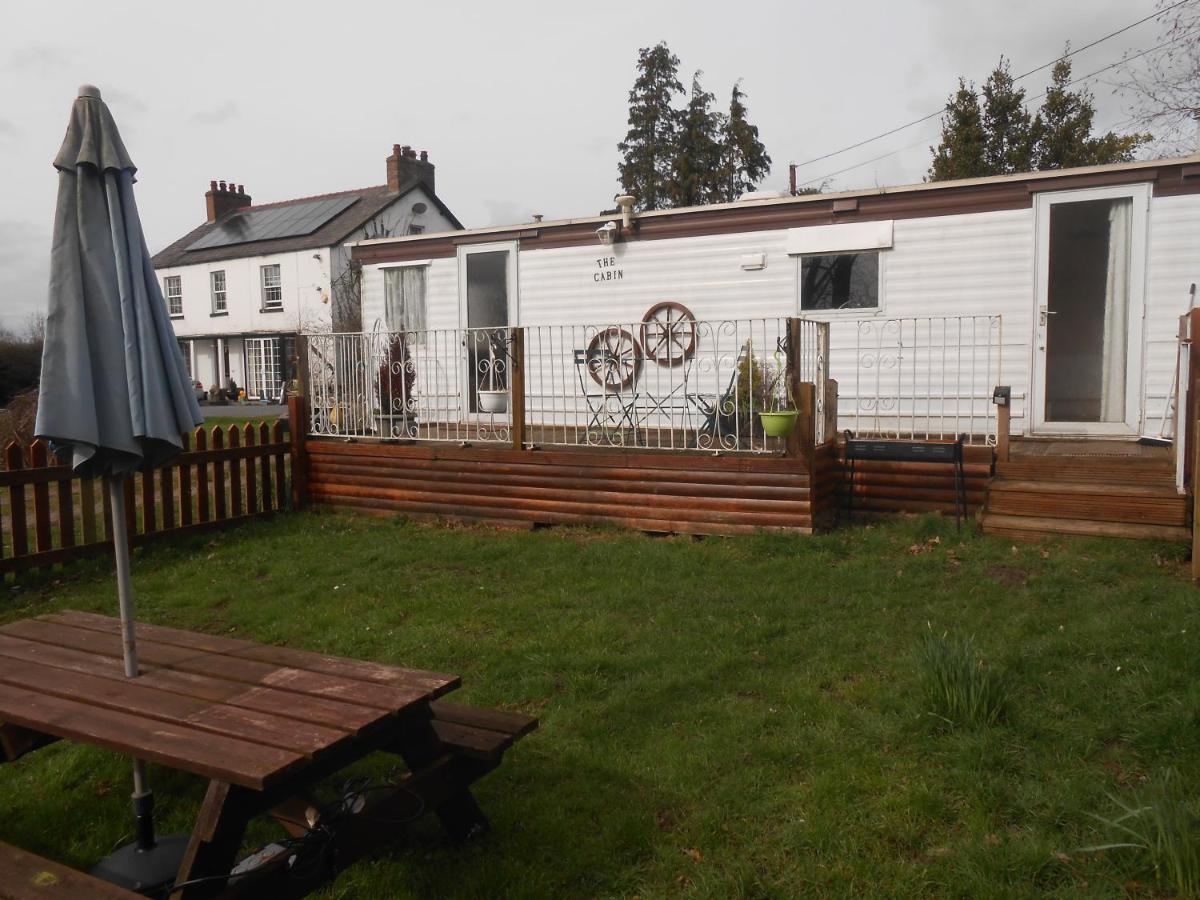 'The Cabin'. A Cosy Private & Secure Holiday Home. Padeswood Exterior photo
